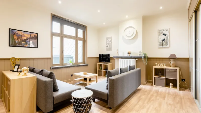 Woonkamer met zicht op de Damse Vaart in Beautiful Canal View